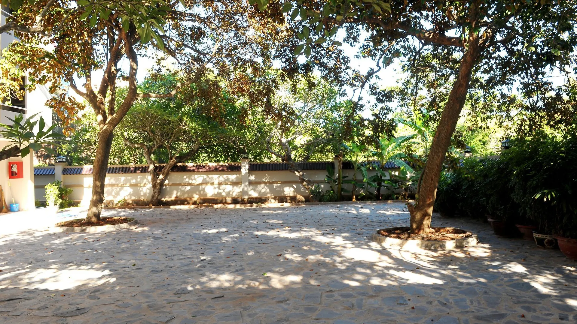 Lam Son Hotel & Apartments Vung Tau 3*,