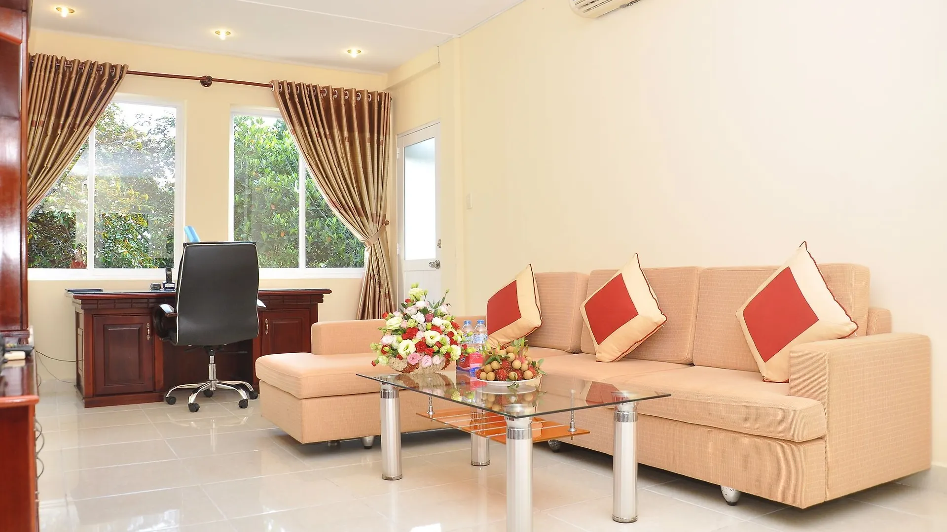 Lam Son Hotel & Apartments Vung Tau 3*,  Vietnam