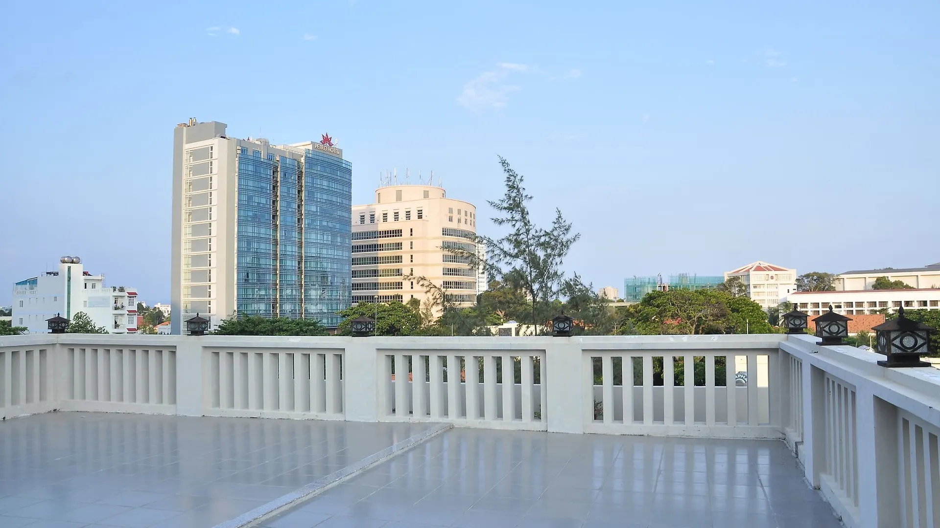 וונג טאו Lam Son Hotel & Apartments 3*, וונג טאו